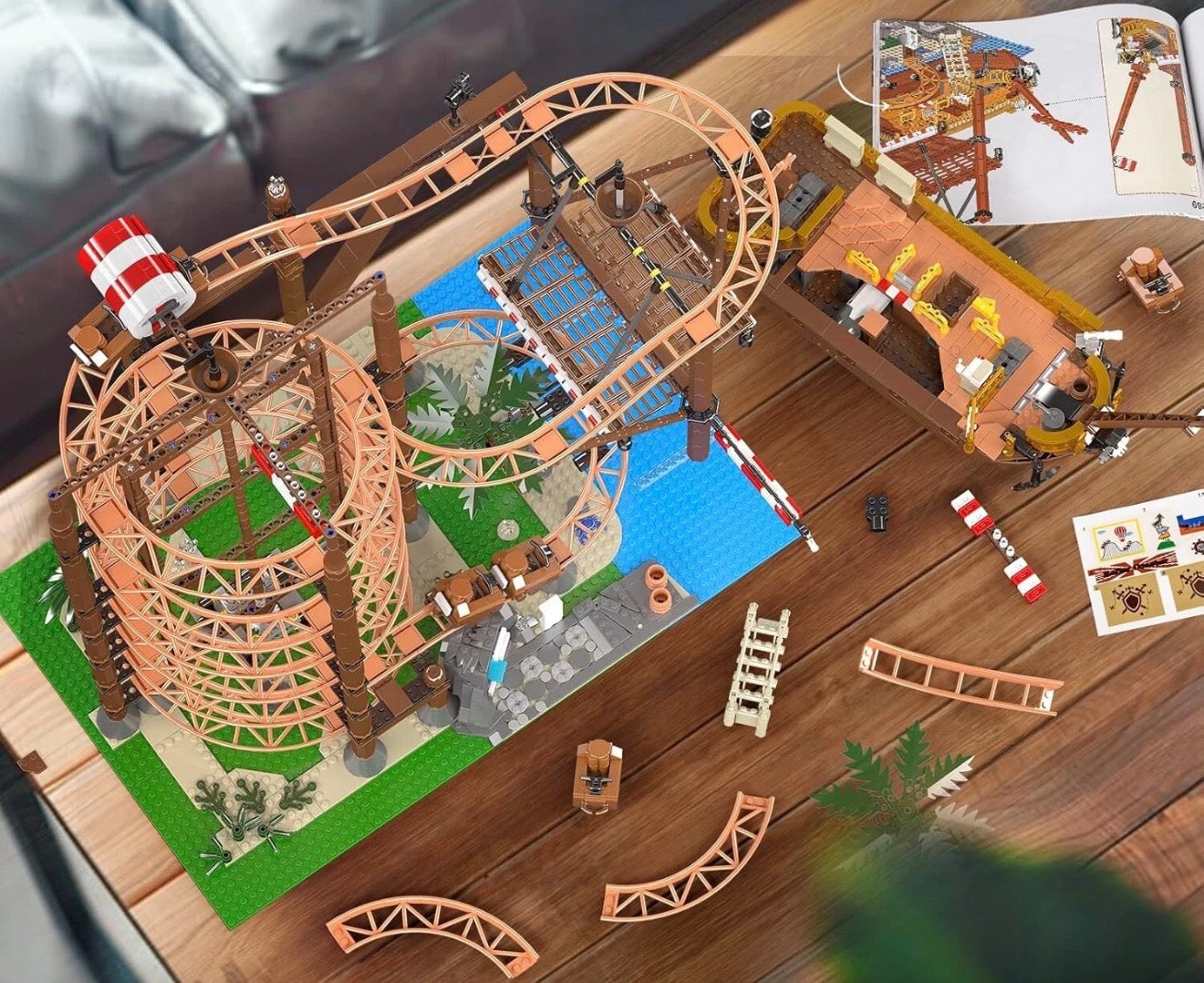 Mould King 11013 Motorized Technic Pirate Roller Coaster – 2,174 Pieces