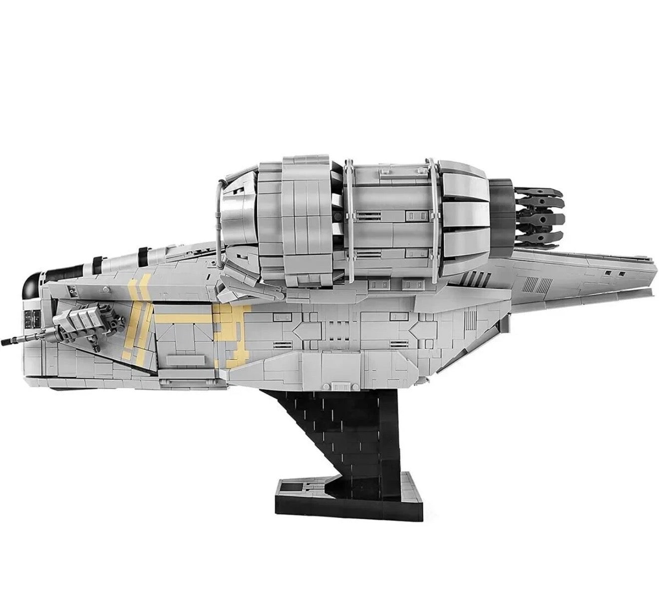 MOULD KING 21023 Large Razor Crest Starship – 5,018 Pieces
 - Retired / Limited Edition